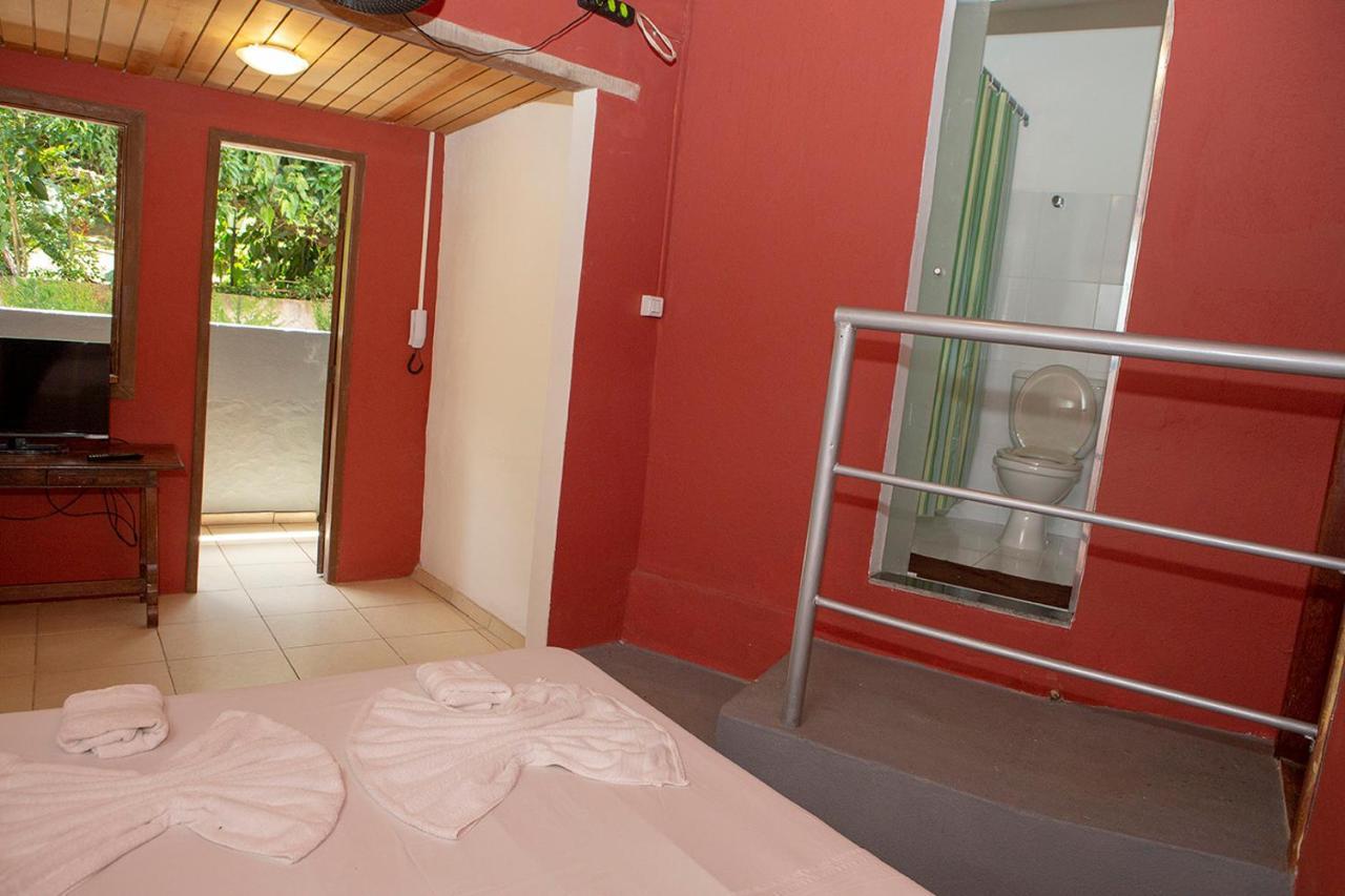 Hotel Planeta Macacos à Macacos  Extérieur photo